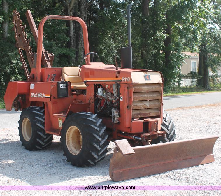 image for item I7935 1993 Ditch Witch 5110DD trencher