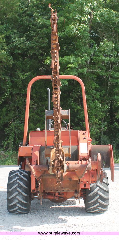 image for item I7935 1993 Ditch Witch 5110DD trencher