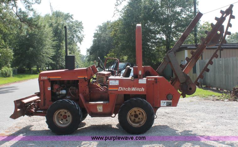 image for item I7935 1993 Ditch Witch 5110DD trencher