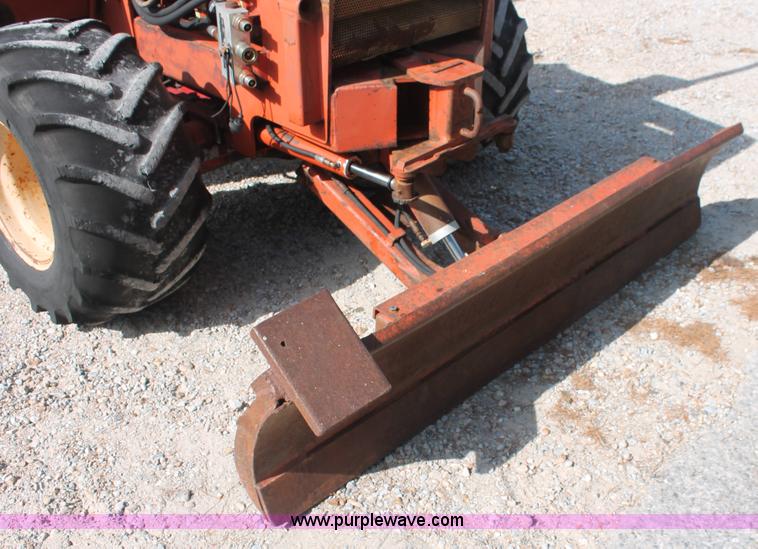 image for item I7935 1993 Ditch Witch 5110DD trencher