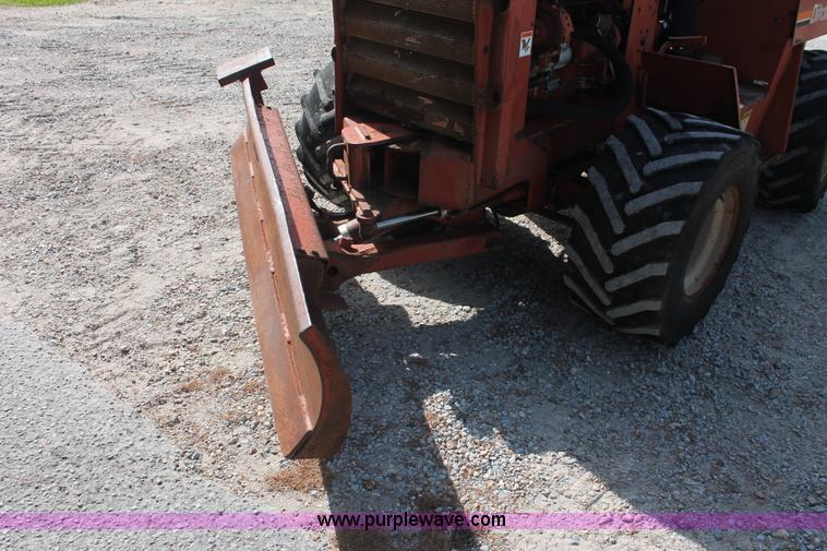 image for item I7935 1993 Ditch Witch 5110DD trencher