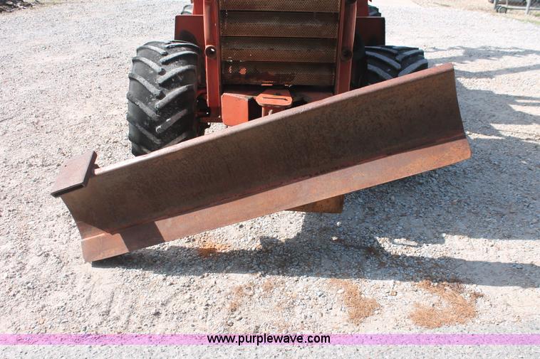 image for item I7935 1993 Ditch Witch 5110DD trencher