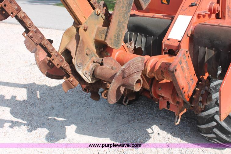 image for item I7935 1993 Ditch Witch 5110DD trencher