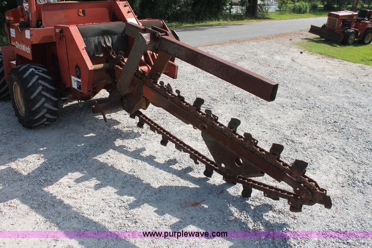 image for item I7935 1993 Ditch Witch 5110DD trencher