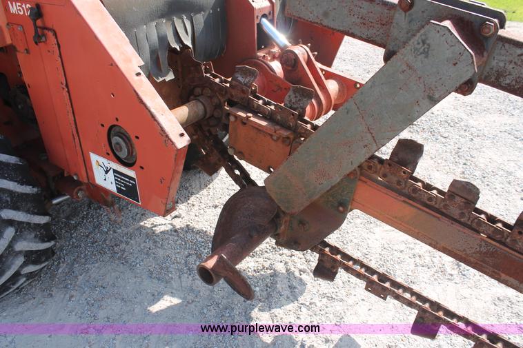image for item I7935 1993 Ditch Witch 5110DD trencher