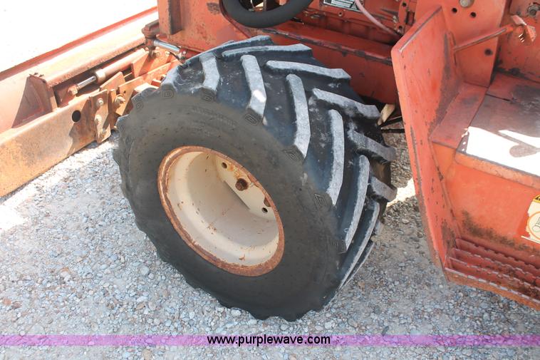 image for item I7935 1993 Ditch Witch 5110DD trencher