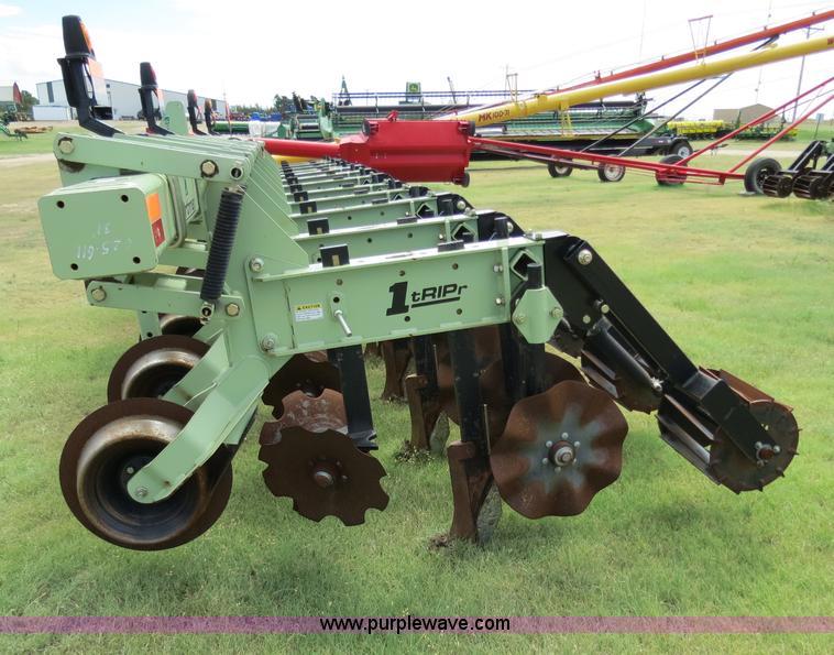 image for item B4786 2007 Orthman 1TRIPR 12R30 strip till