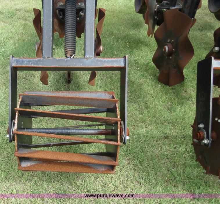 image for item B4786 2007 Orthman 1TRIPR 12R30 strip till