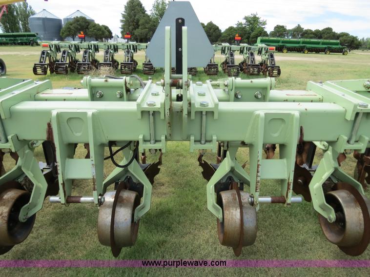 image for item B4786 2007 Orthman 1TRIPR 12R30 strip till