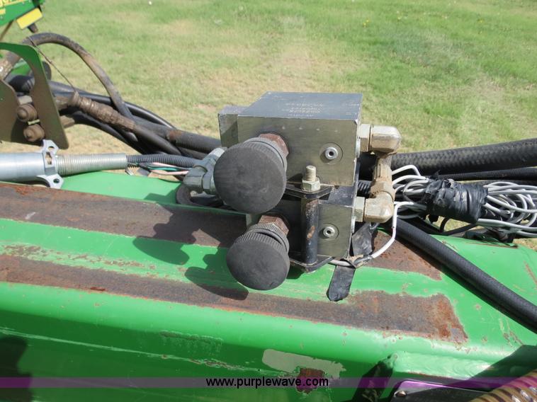 image for item B4787 2001 John Deere 1770 planter