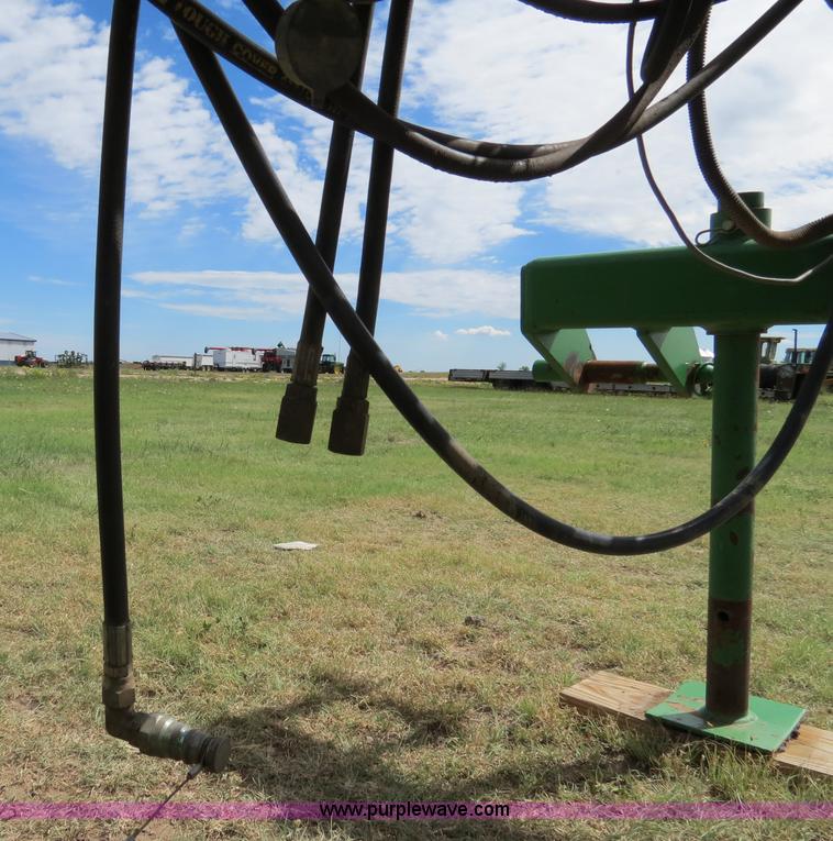 image for item B4787 2001 John Deere 1770 planter