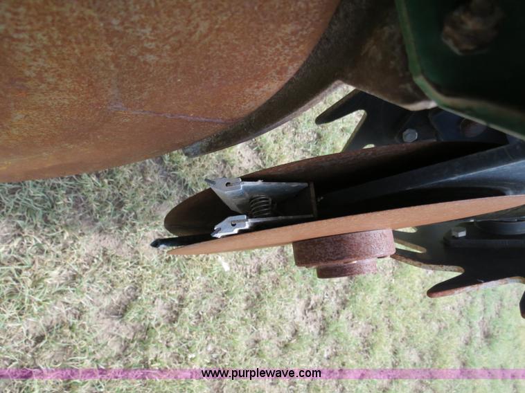 image for item B4787 2001 John Deere 1770 planter