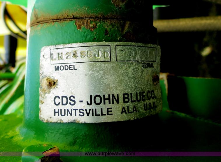 image for item B4787 2001 John Deere 1770 planter