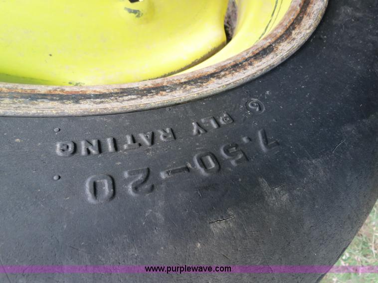 image for item B4787 2001 John Deere 1770 planter