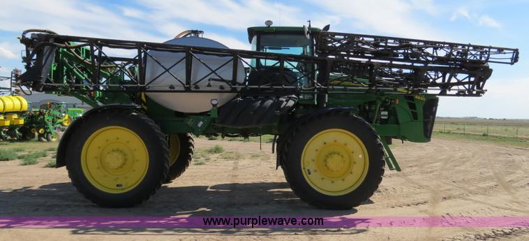 image for item B4789 2009 John Deere 4930 self-propelled sprayer