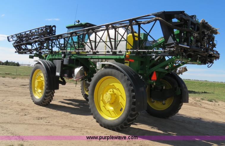 image for item B4789 2009 John Deere 4930 self-propelled sprayer