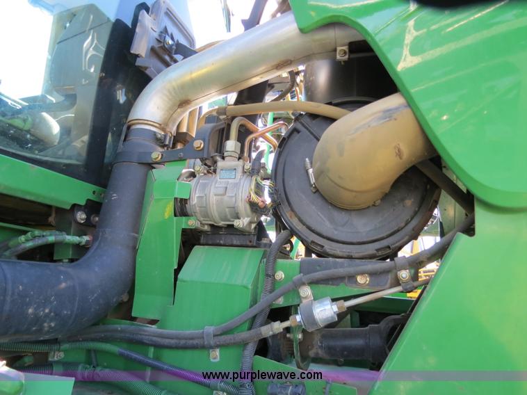 image for item B4789 2009 John Deere 4930 self-propelled sprayer