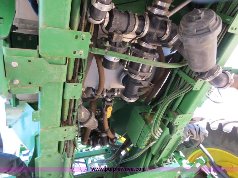 image for item B4789 2009 John Deere 4930 self-propelled sprayer