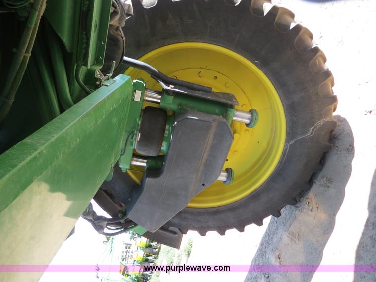 image for item B4789 2009 John Deere 4930 self-propelled sprayer