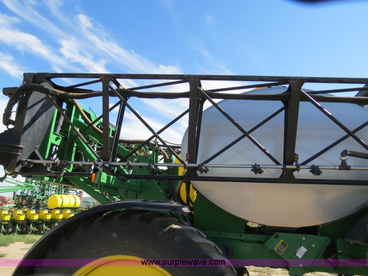 image for item B4789 2009 John Deere 4930 self-propelled sprayer