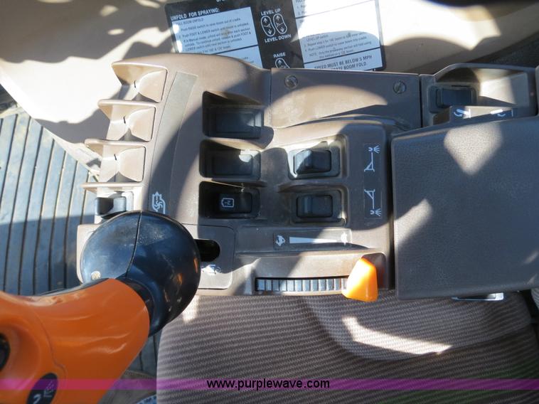 image for item B4789 2009 John Deere 4930 self-propelled sprayer