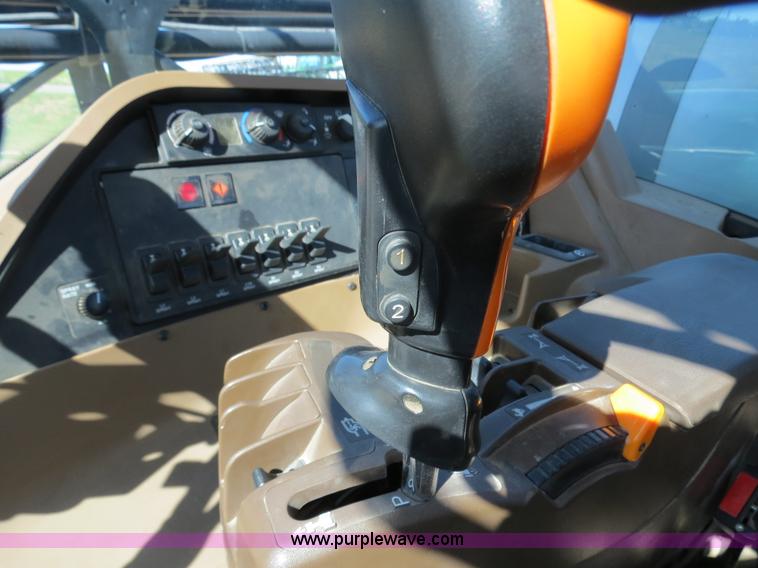 image for item B4789 2009 John Deere 4930 self-propelled sprayer