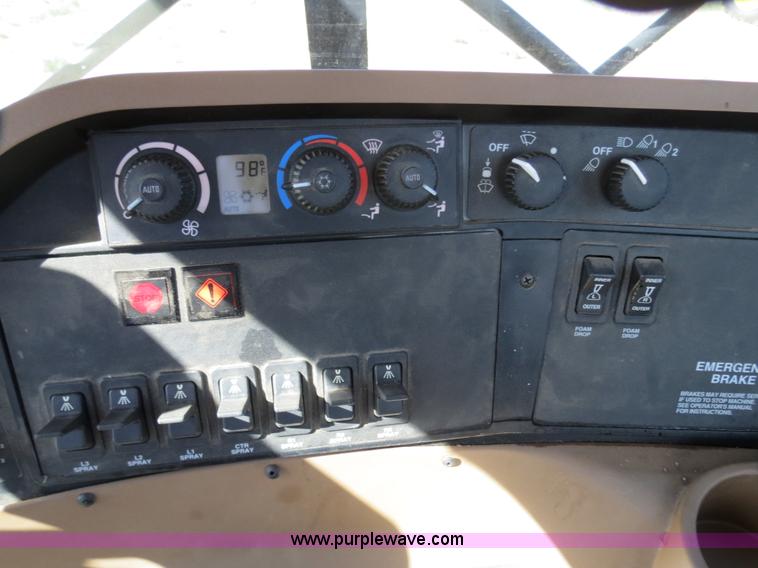 image for item B4789 2009 John Deere 4930 self-propelled sprayer