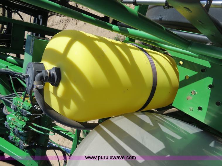 image for item B4789 2009 John Deere 4930 self-propelled sprayer