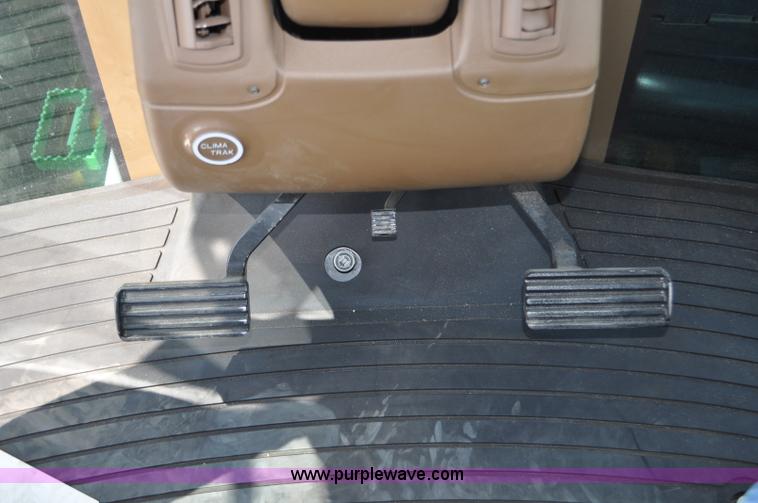 image for item G6112 2011 John Deere 9630 4WD tractor