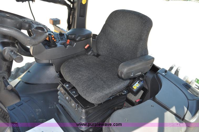 image for item G6113 2010 Caterpillar Challenger MT755C tractor