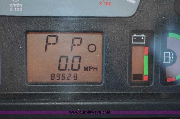 image for item G6113 2010 Caterpillar Challenger MT755C tractor