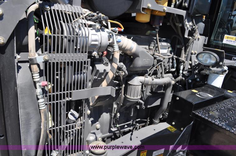 image for item G6113 2010 Caterpillar Challenger MT755C tractor