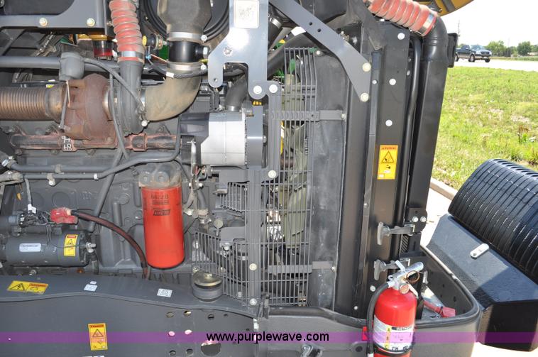 image for item G6113 2010 Caterpillar Challenger MT755C tractor