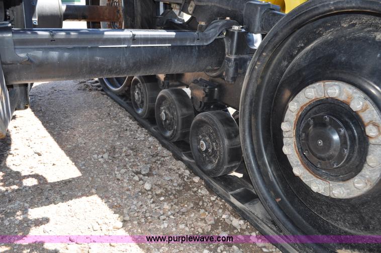 image for item G6113 2010 Caterpillar Challenger MT755C tractor