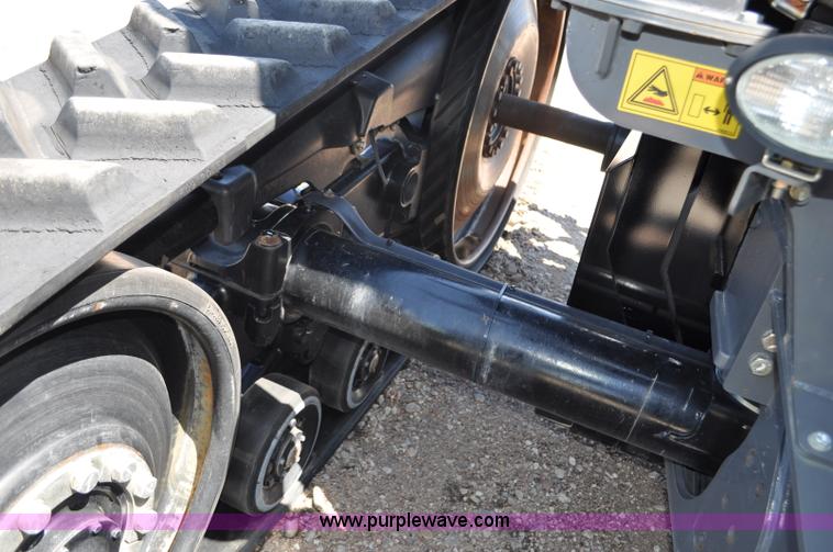 image for item G6113 2010 Caterpillar Challenger MT755C tractor