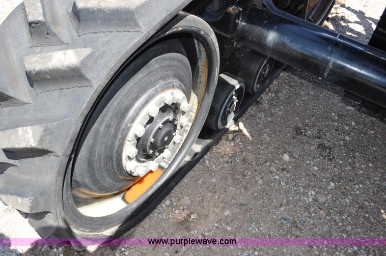 image for item G6113 2010 Caterpillar Challenger MT755C tractor