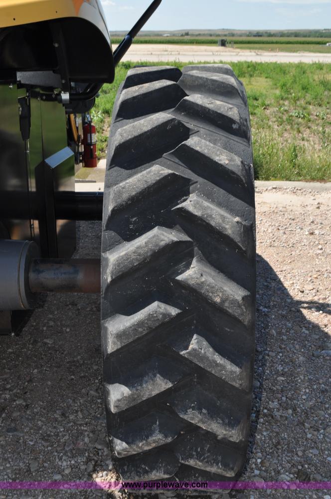 image for item G6113 2010 Caterpillar Challenger MT755C tractor