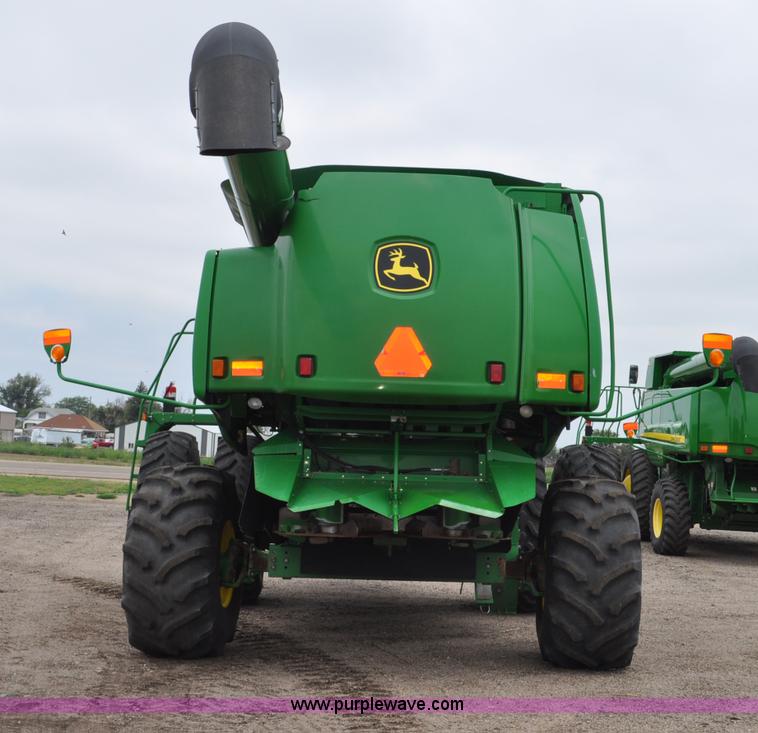 image for item G6116 2005 John Deere 9860 STS 2WD combine