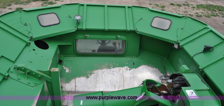 image for item G6116 2005 John Deere 9860 STS 2WD combine