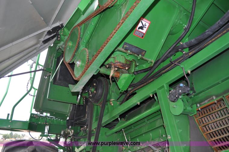 image for item G6116 2005 John Deere 9860 STS 2WD combine