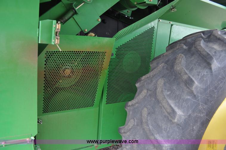 image for item G6116 2005 John Deere 9860 STS 2WD combine
