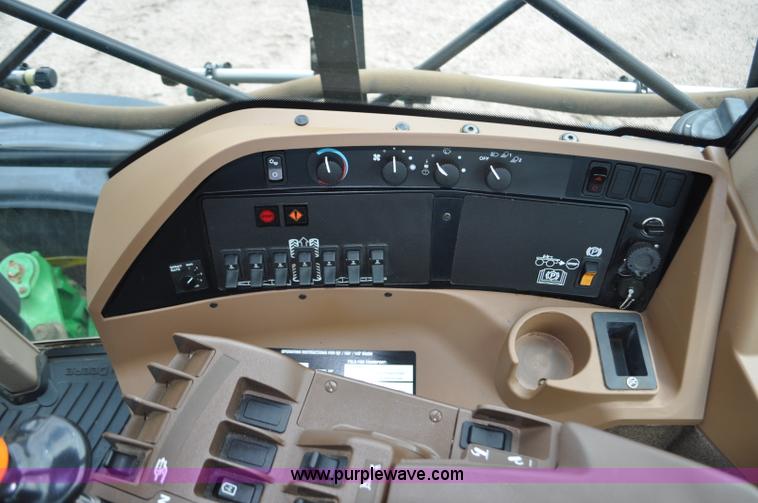 image for item G6118 2009 John Deere 4930 self-propelled sprayer