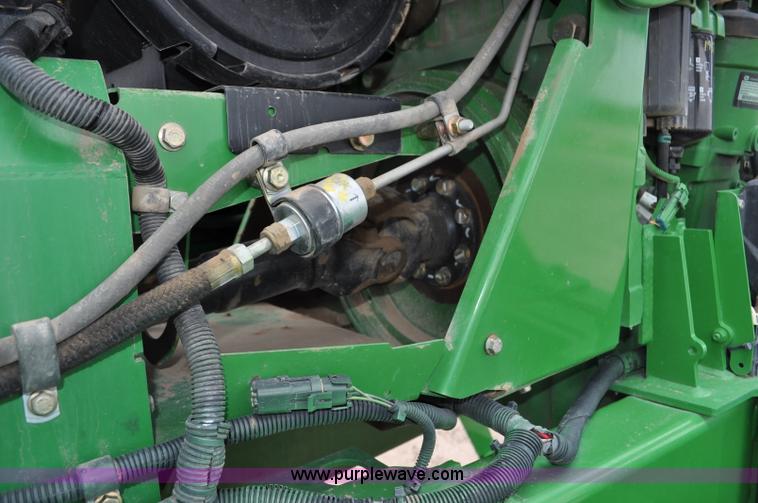 image for item G6118 2009 John Deere 4930 self-propelled sprayer