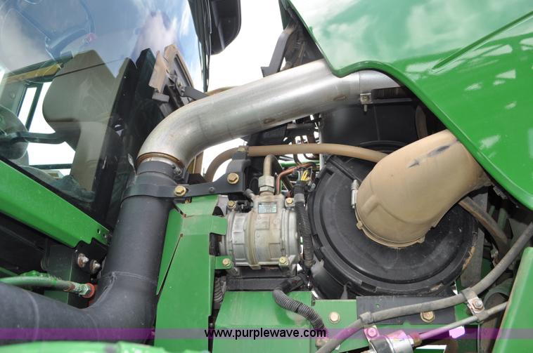 image for item G6118 2009 John Deere 4930 self-propelled sprayer