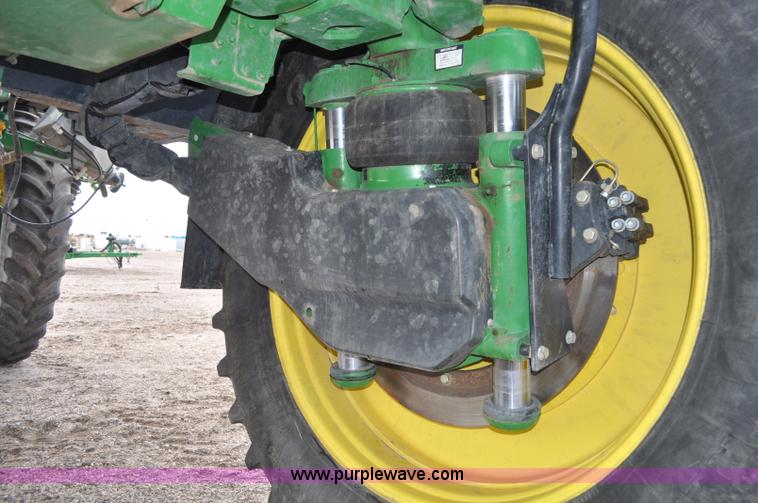 image for item G6118 2009 John Deere 4930 self-propelled sprayer