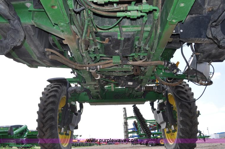 image for item G6118 2009 John Deere 4930 self-propelled sprayer