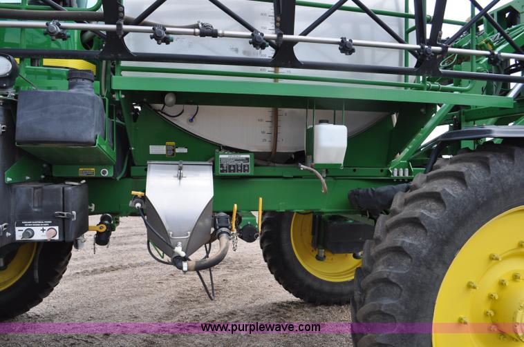 image for item G6118 2009 John Deere 4930 self-propelled sprayer