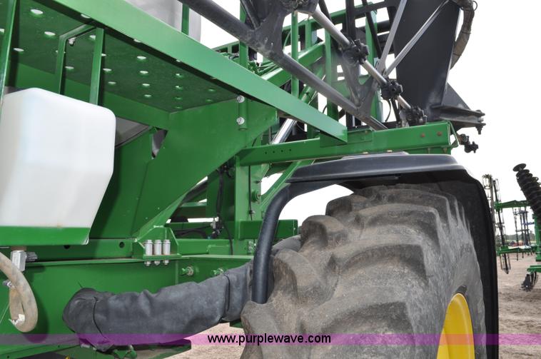 image for item G6118 2009 John Deere 4930 self-propelled sprayer