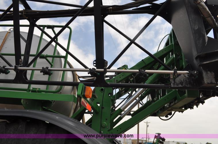 image for item G6118 2009 John Deere 4930 self-propelled sprayer