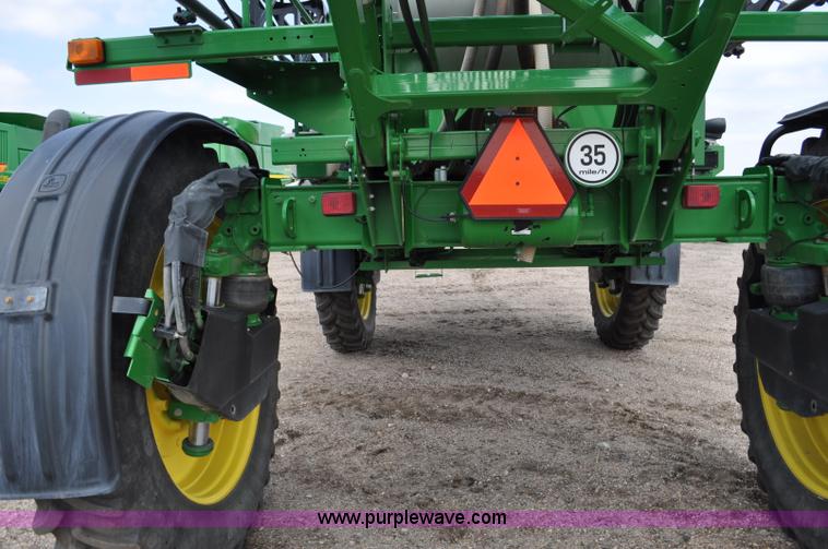 image for item G6118 2009 John Deere 4930 self-propelled sprayer